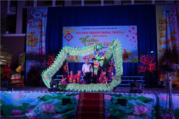 Hội trại truyền thống trường (Lần III) - Chủ đề  Xuân sum họp 	